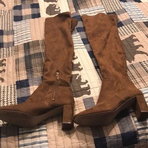 Nine West. Tall suede, brown boots.